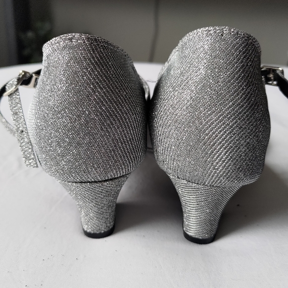 Silver Ballroom Dance Shoes sz 11 - Picture 4 of 5